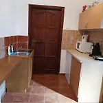 Kemences Vendeghaz