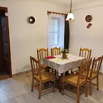 Kemences Vendeghaz Πανσιόν Mikohaza