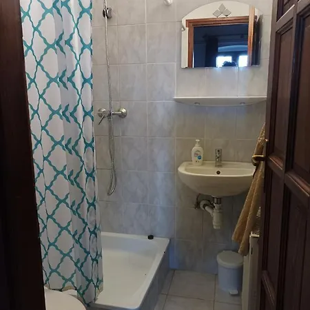 Kemences Vendeghaz 3*