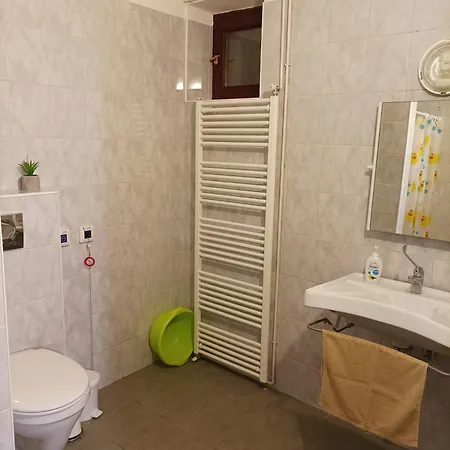Konukevi Kemences Vendeghaz 3*