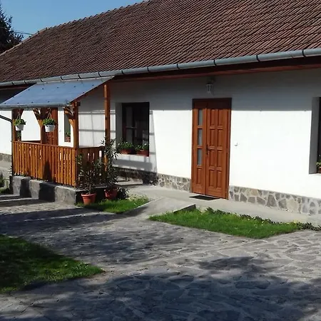 Guest house Kemences Vendeghaz Mikohaza