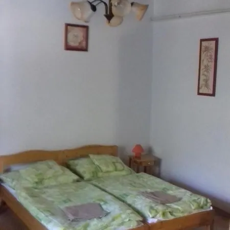 Kemences Vendeghaz Mikohaza